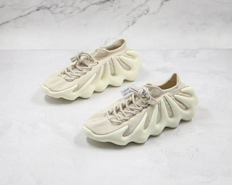 Spotting Fake Yeezy 450 'Cloud White' shoes online (2)